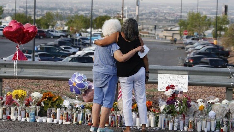 يُعد مقتل 22 شخصا في حادث إطلاق نار في تكساس في 2019 هو جريمة الكراهية الأبشع في الفترة التي يغطيها هذا التقرير EPA