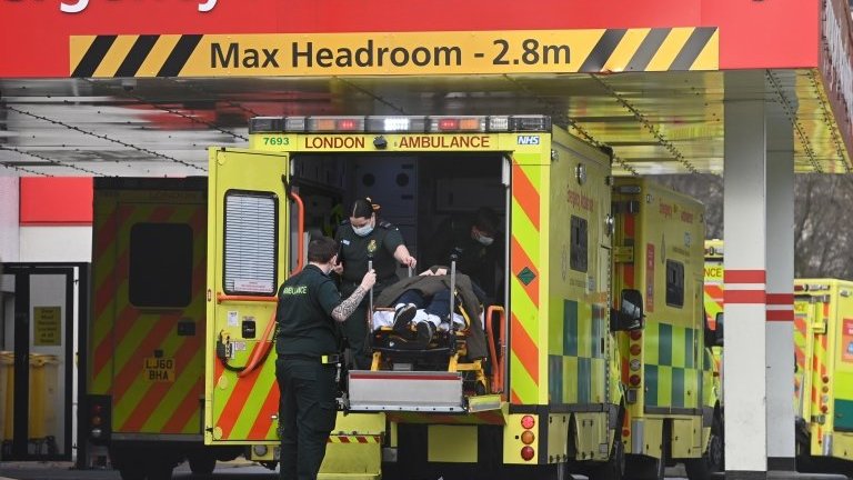 سيارات إسعاف في لندن