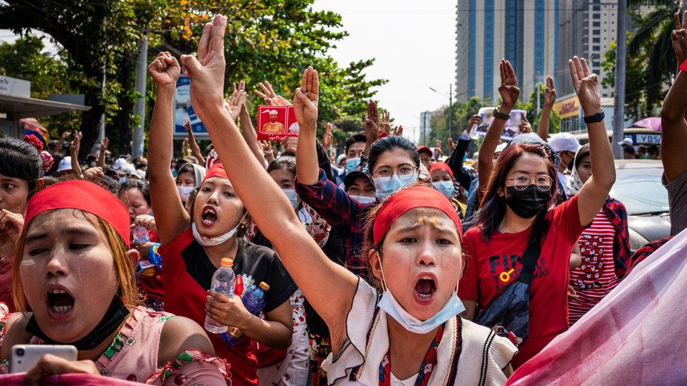 انقلاب ميانمار: صور ترصد تصاعد الاحتجاجات