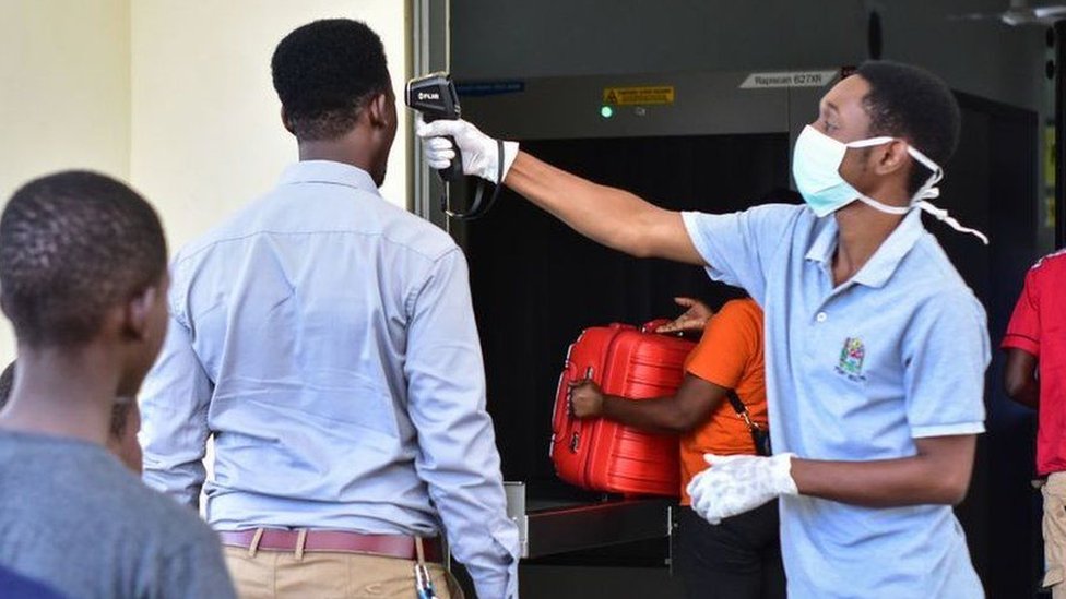 تنزانيا لا تعلن عن الإصابات والوفيات جراء كورونا والرئيس أعلن هزيمة الفيروس Getty Images