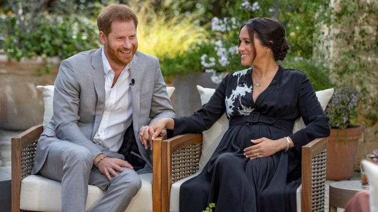 مقابلة الأمير هاري وميغان ماركل: محادثات طارئة في قصر باكنغهام مع تزايد الضغوط
