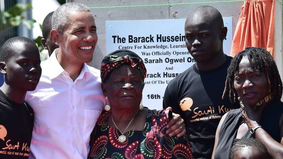 وفاة جدة باراك أوباما الكينية عن 99 عاماً