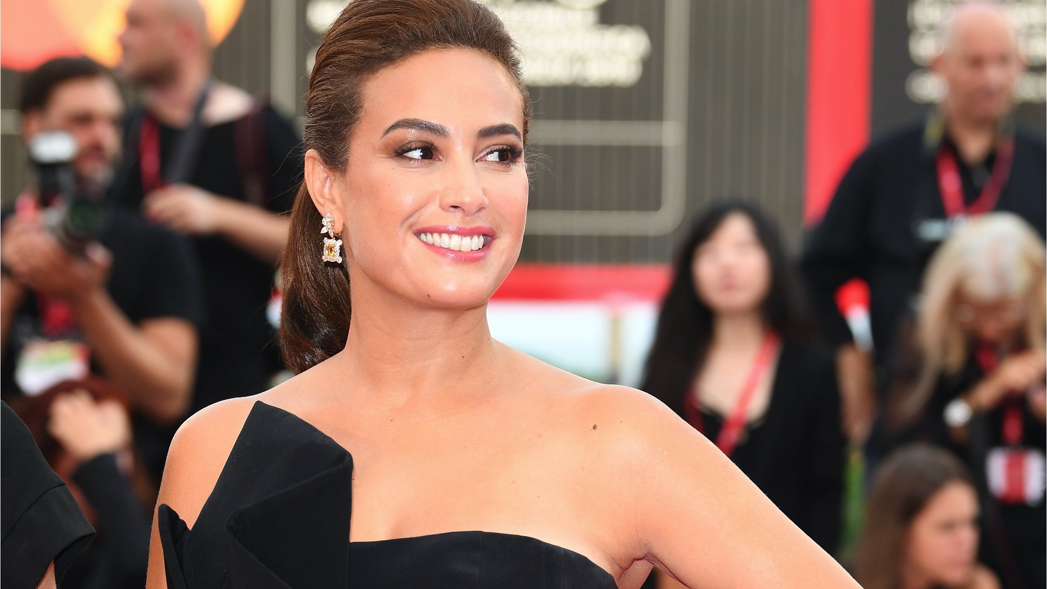 جدل حول مشاركة هند صبري في موكب "المومياوات الملكية"