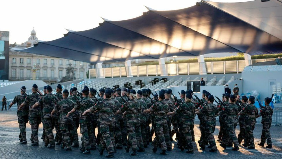 AFP خدم العسكريون الموقعون على الرسالة ضمن قوات فرنسية في أفغانستان ودول أخرى