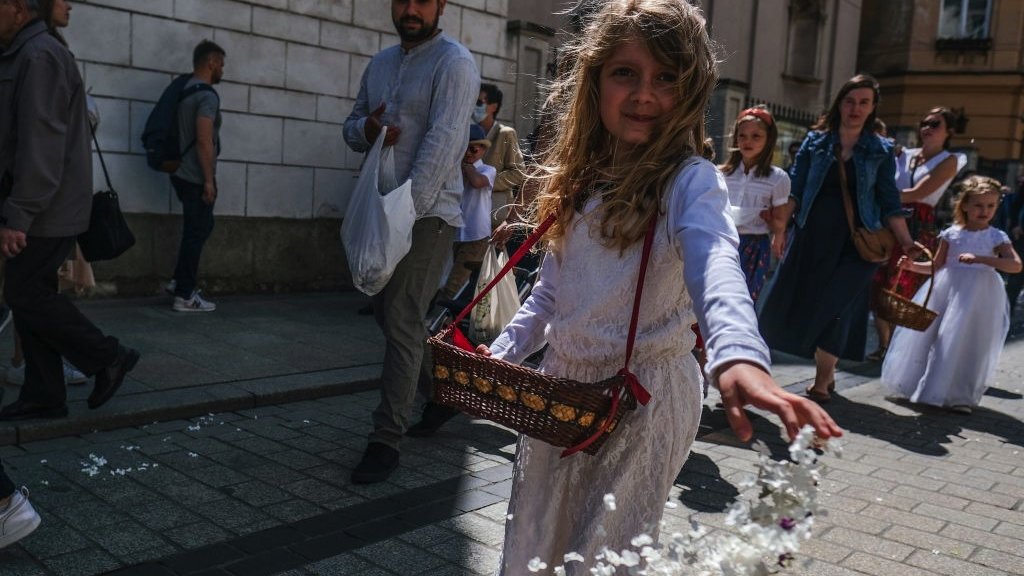 Getty Images طفلة تشارك بالمهرجان في كراكوف في بولندا