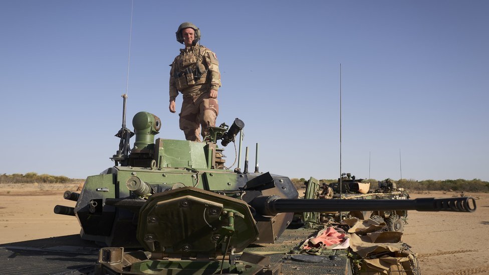 AFP تقود القوات الفرنسية المعركة ضد الجهاديين في غرب إفريقيا