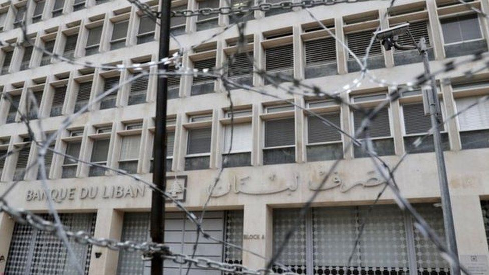 رياض سلامة: فرنسا تفتح تحقيقا في مصدر ثروة محافظ مصرف لبنان