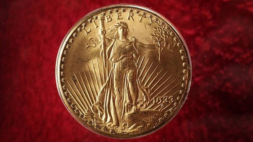 حكاية عملة الملك فاروق "سيئة السمعة" وعمليات استخباراتية وملايين الدولارات