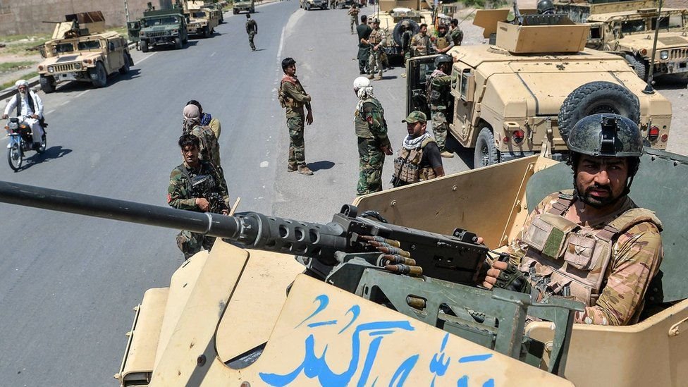 Getty Images تتصدى القوات الحكومية لهجمات مكثفة من قبل طالبان على ثلاث مدن رئيسية