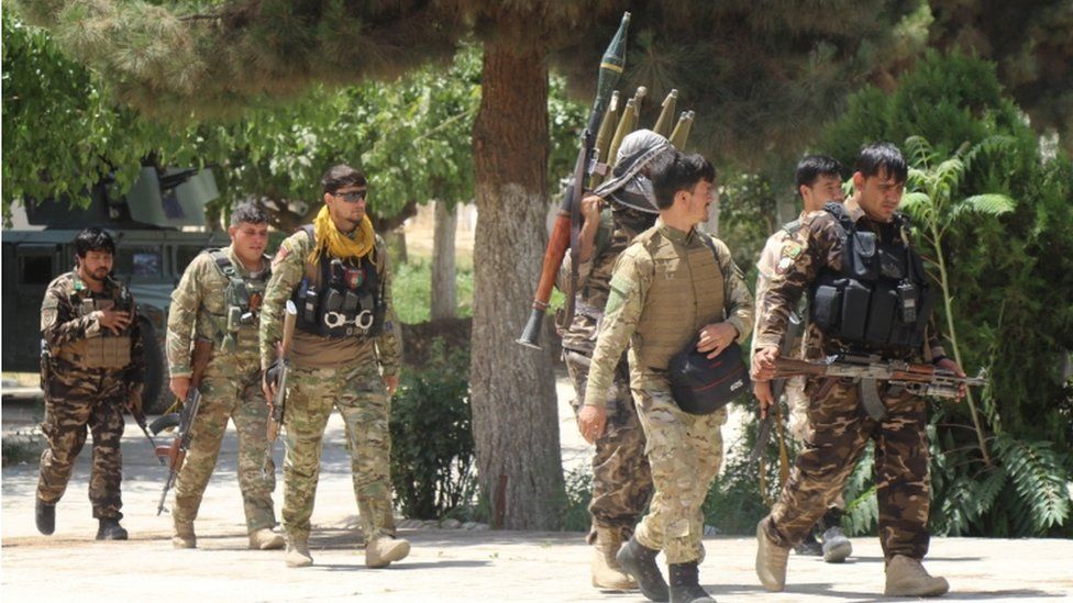 Reuters مسؤولون أفغان يقولون إن قوات الأمن لا تزال تقاتل داخل مدينة كوندوز
