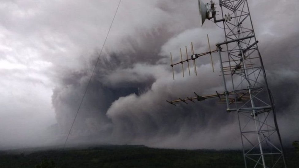 إندونيسيا: ثوران بركان في جاوة يسقط قتلى وجرحى