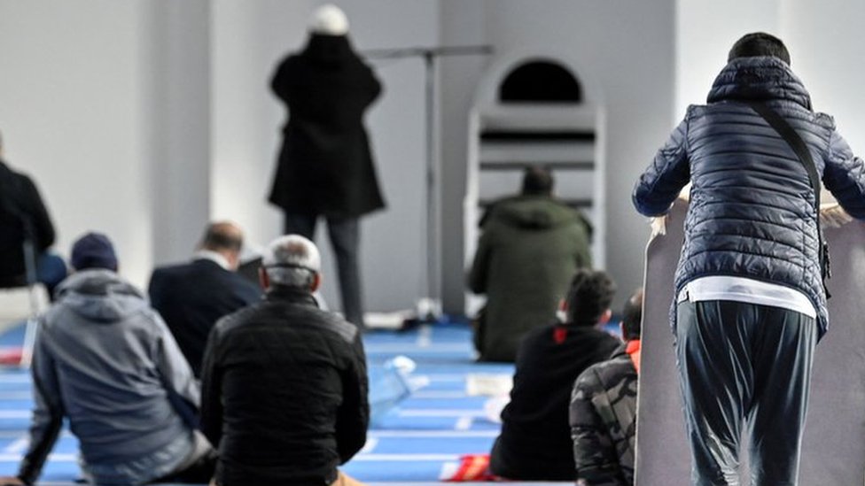 فرنسا: إغلاق مسجد بسبب خُطب 