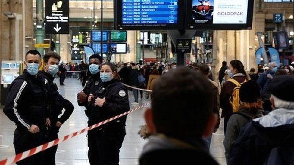 فرنسا: مقتل رجل شهر سكيناً في وجه رجال الشرطة
