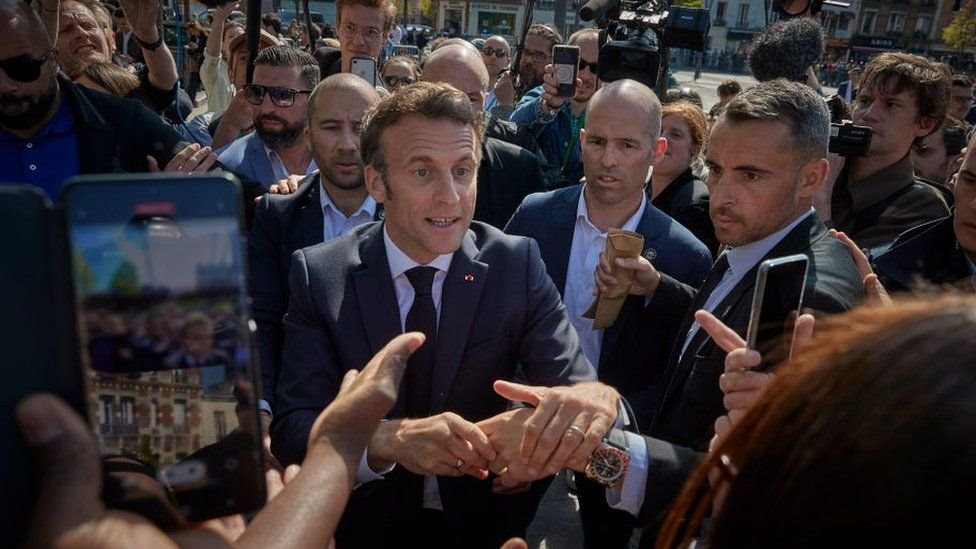 Getty Images ماكرون يرى انه يملك الحلول لمشاكل فرنسا
