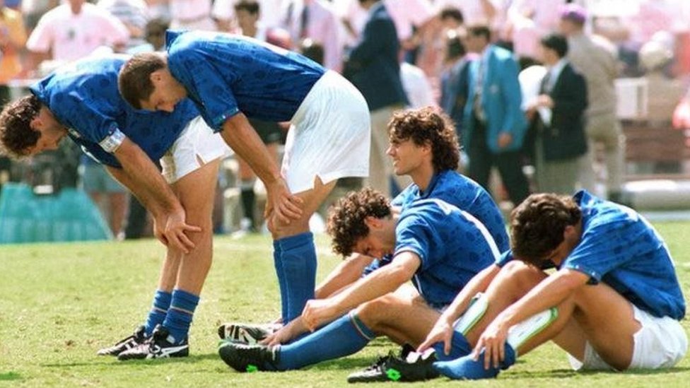 Getty Images روبرتو باجيو (ليس في الصورة) أهدر ركلة الجزاء الحاسمة لتفوز البرازيل على إيطاليا في المباراة النهائية لكأس العالم عام 1994