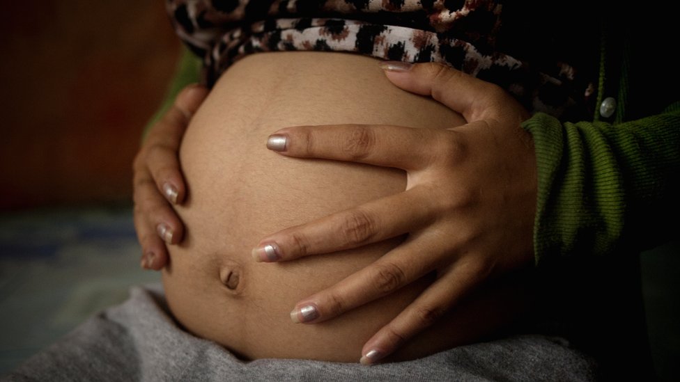 الإجهاض: لماذا يغص الإنترنت بمعلومات مضللة ووصفات غير فعالة؟