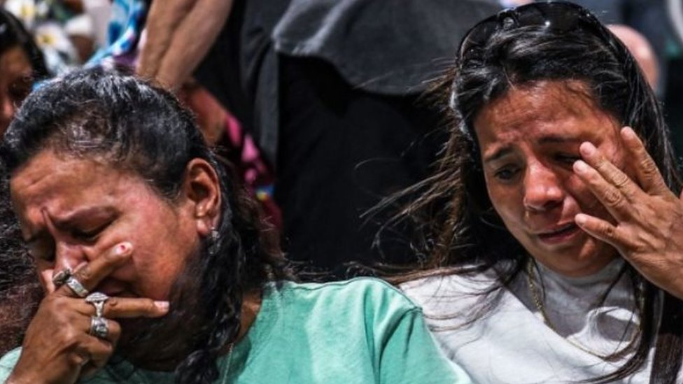 BBC أهالي ضحايا سقطوا في إطلاق النار الأخير في مدرسة بولاية تكساس الأميركية