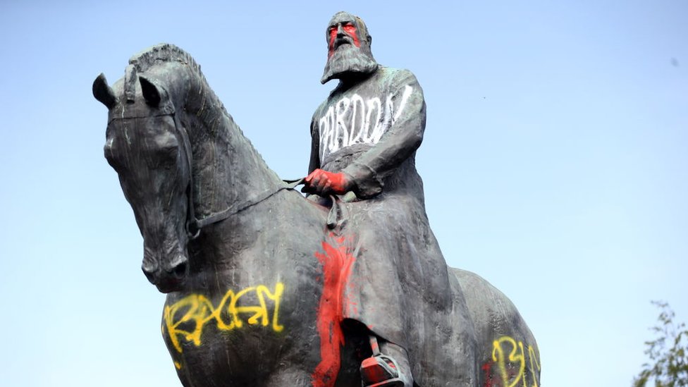 Getty Images تعرضت تماثيل الملك ليوبولد الثاني للتخريب في ذروة احتجاجات 