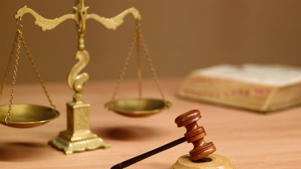 Getty Images اعتداء على نساء داخل محكمة السليمانية