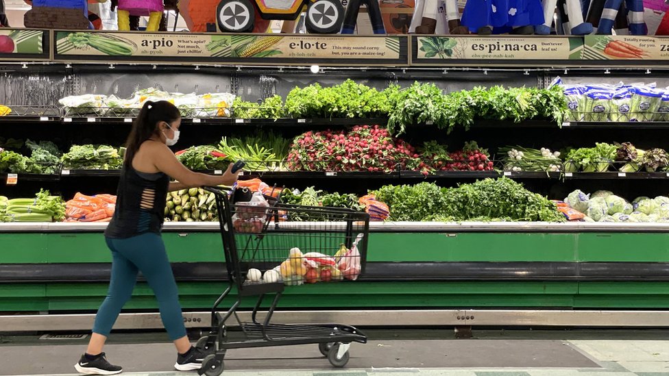 Getty Images ارتغعت اساعار المواد الغذائية في الولايات المتحدة فزادت نسبة التضخم