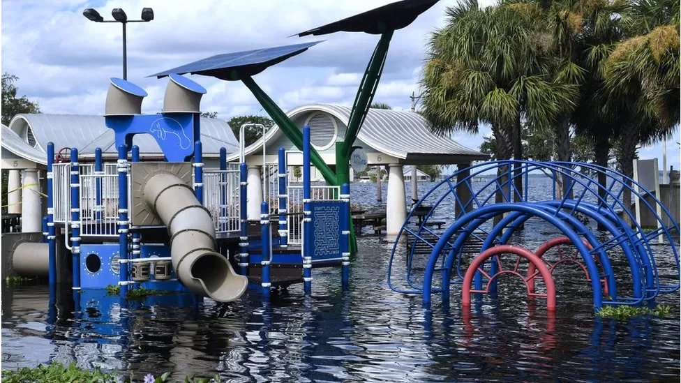 Getty Images جهود تطهير فلوريدا من آثار الإعصار إيان مستمرة حتى الآن