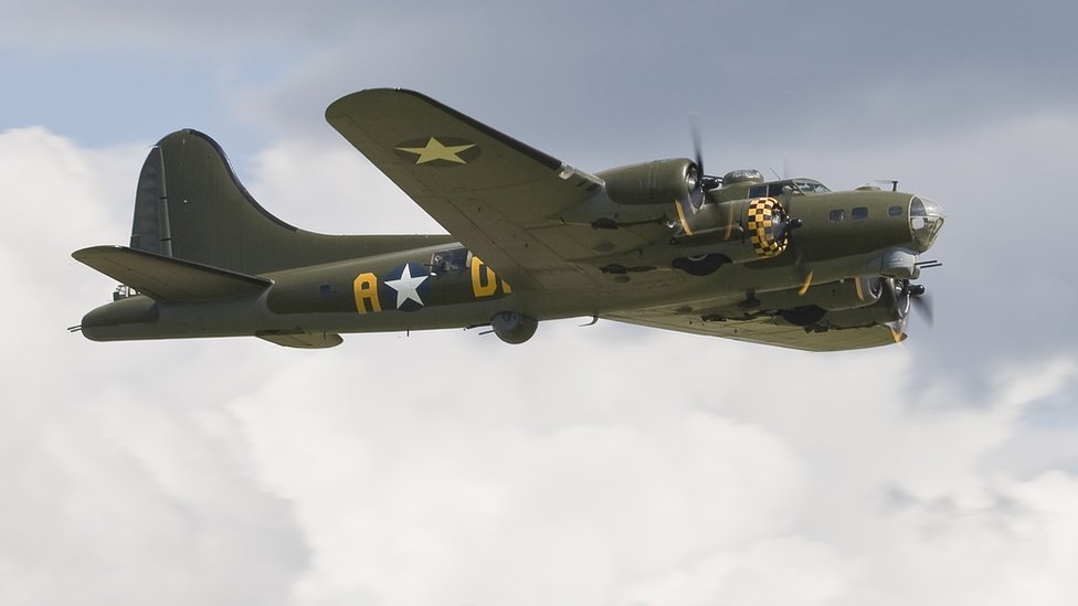 Getty Images كان لطراز بوينغ بي 17، الذي تحطمت إحدى طائراته في عرض دالاس التذكاري، دور هام في انتصار الولايات المتحدة على ألمانيا في الحرب العالمية الثانية