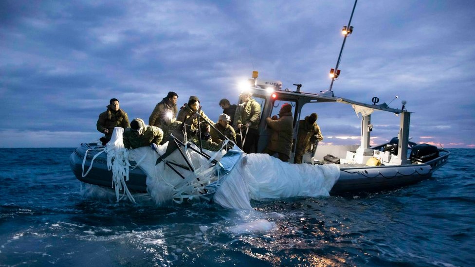US FLEET FORCES COMMAND سقطت بقايا المنطاد في المحيط الهادي