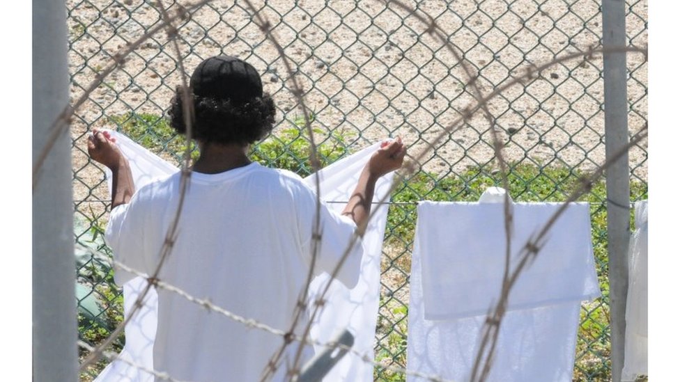 US NAVY 31 رجلا لا يزالون في معتقل غوانتانمو منذ عقدين