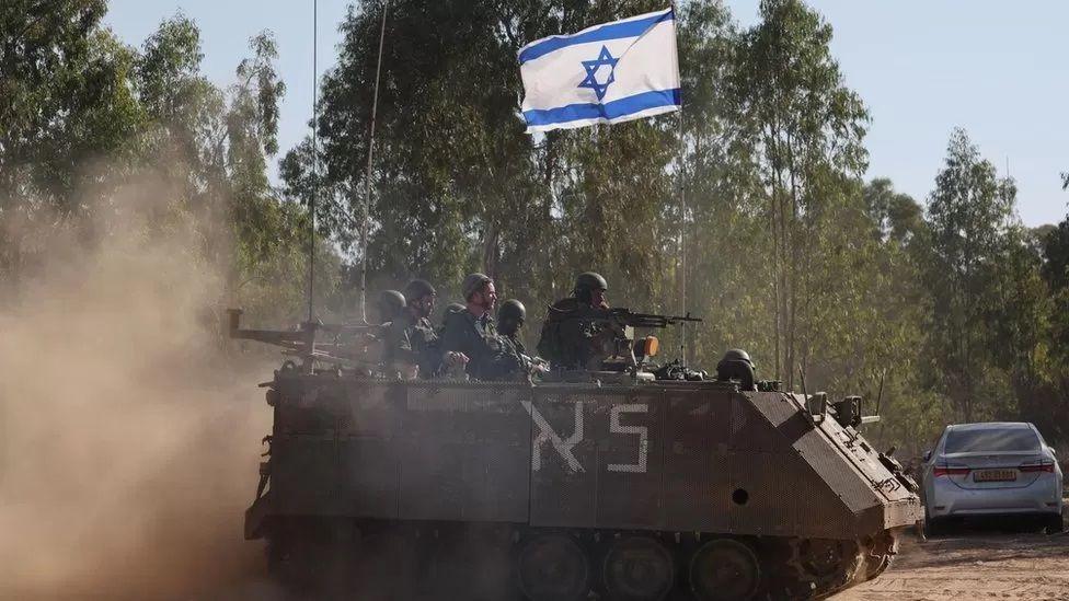 الجيش الإسرائيلي يستدعي أكثر من 350 ألف من جنود الاحتياط للحرب ضد حماس