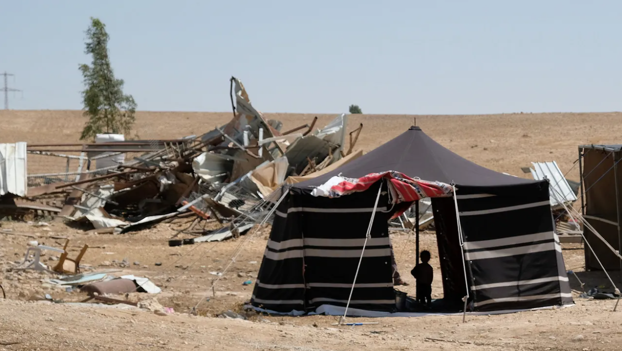 Getty Images | يتعرض العرب في إسرائيل لخطر الهجمات الصاروخية بسبب عدم وجود ملاجئ كافية في المناطق التي يعيشون فيها