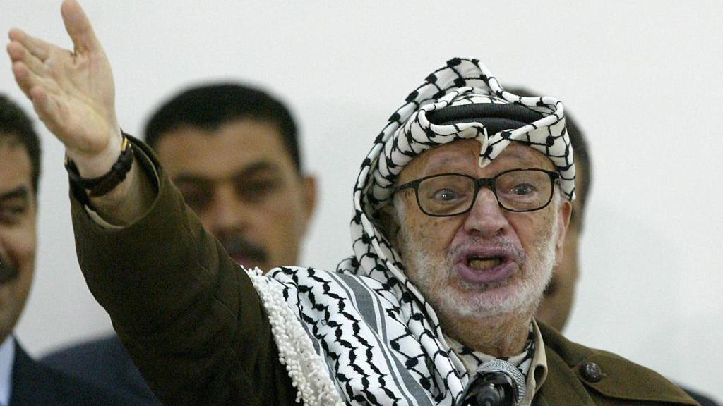Getty Images | عرفات أبلغ ممثل الاتحاد الأوروبي بأنه فعل كل ما يمكنه فعله ولم يعد يخشى من أن يقتله الإسرائيليون