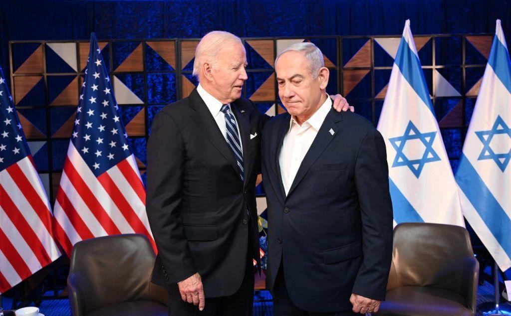 رئيس الوزراء الإسرائيلي نتانياهو(يمين) والرئيس الأميركي بايدن (يسار)