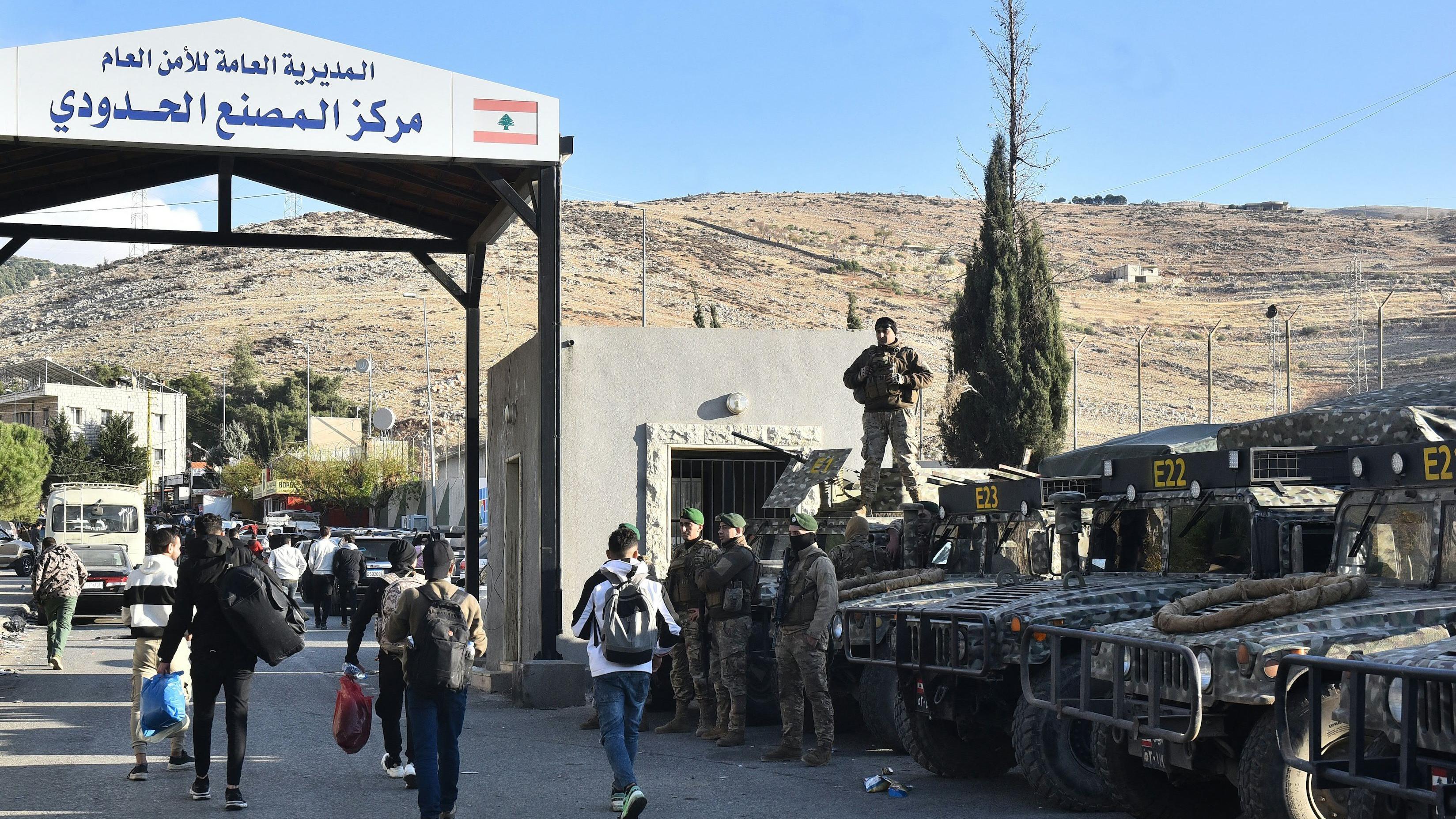 تربط سوريا بلبنان ستة معابر حدودية رسمية تُستخدم للحركة التجارية والمدنية. - Getty Images