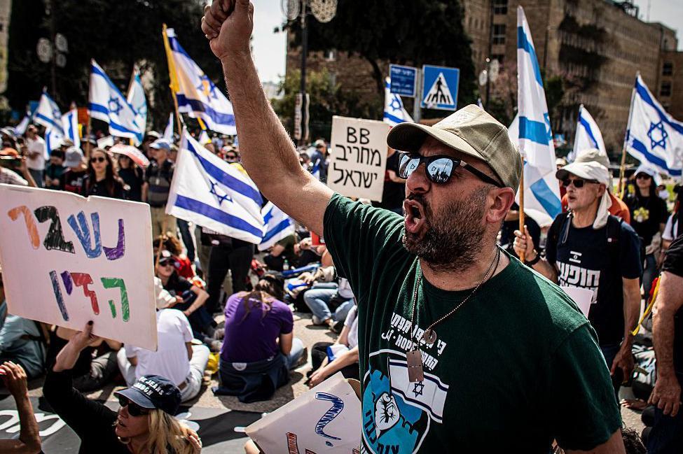إسرائيليون يتظاهرون - Getty Images