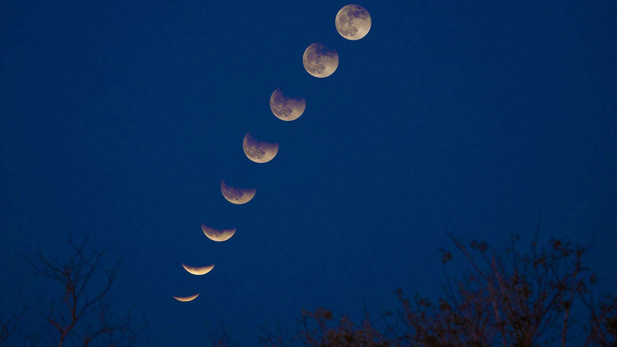 أطوار القمر - Getty Images