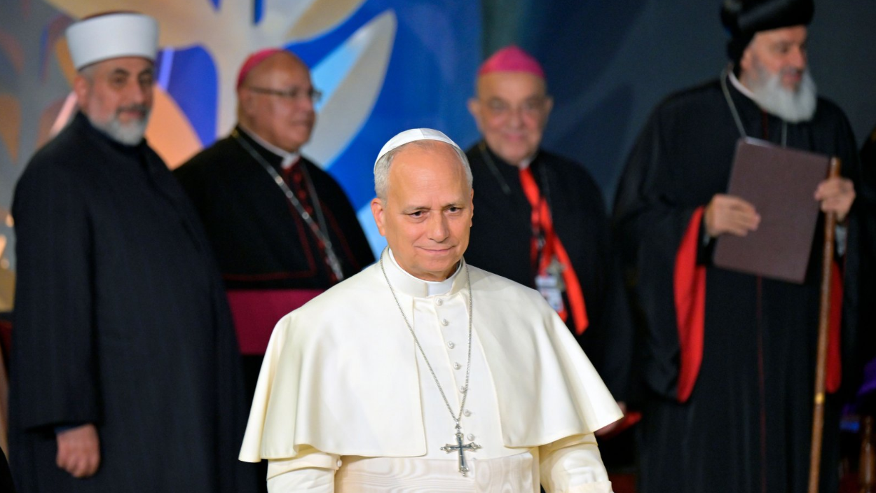 البابا لاون الرابع عشر خلال اجتماع مسكوني وديني في ساحة الشهداء في بيروت، لبنان - EPA