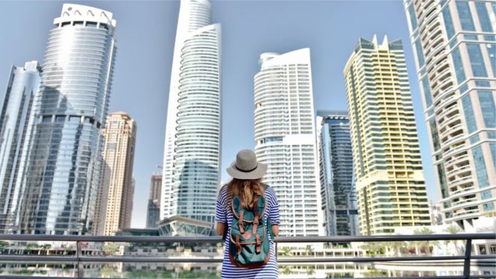 إمارة دبي تسعى للتوسع في استقدام جامعات عالمية، بالتوازي مع سعيها لاستقطاب كبرى العلامات التجارية العالمية إلى مراكز التسوق الفاخرة.