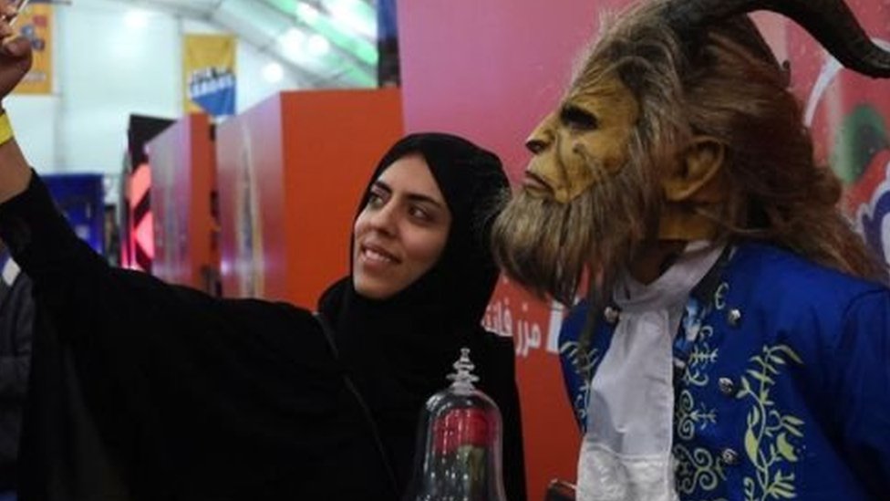 السعودية تسمح بدور السينما اعتبارا من 2018