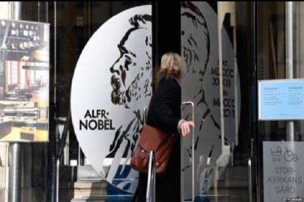 إساءات جنسية واستقالات قد تلغي جائزة نوبل للأدب لهذا العام