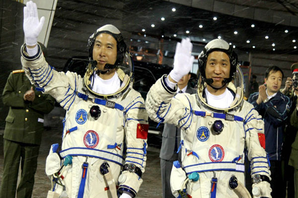 استكمال الاستعدادات لاطلاق مركبة شينزو 11 الصينية المأهولة الى الفضاء الخارجي