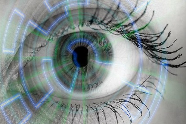 غوغل تطور تطبيقا يساعد في التشخيص المبكر لأمراض العيون