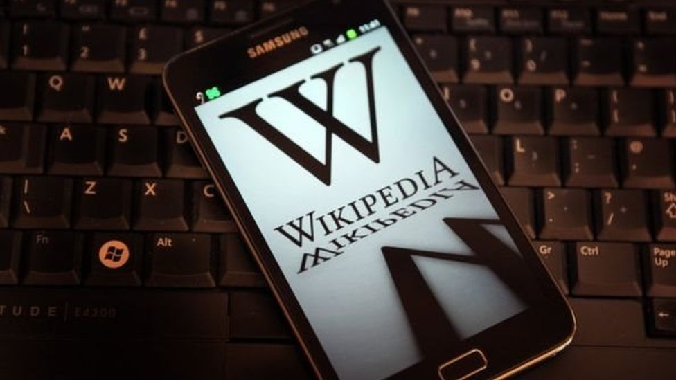 حظرت تركيا الدخول على موقع ويكيبيديا بعد أشهر من حظر مؤقت لفيسبوك وتويتر