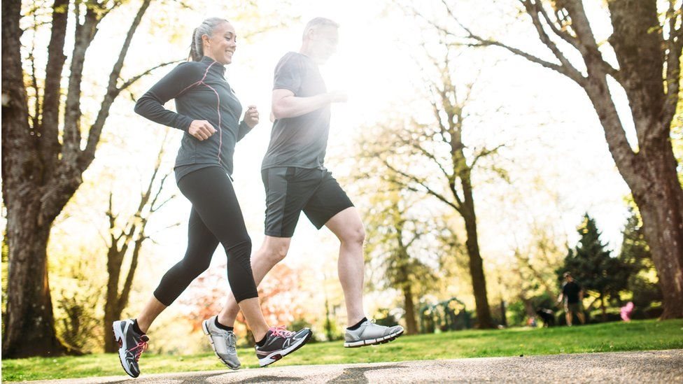 تحد ممارسة التمرينات الرياضية العادية من أمراض القلب وتحسن وظائف المخ في راحل متقدمة من العمر