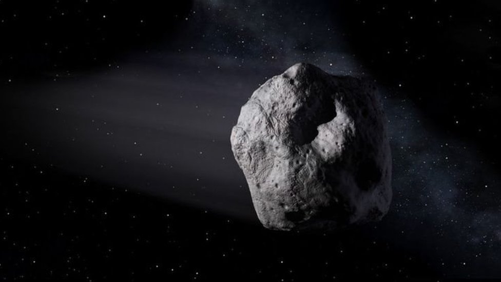 بالرغم من أن مرور الكويكب عند هذه المسافة القريبة من المنظور الفلكي، فإنه لن يشكل أي خطر على الأرض