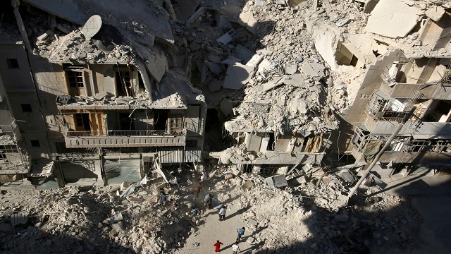 الأمم المتحدة: نصف سكان شرق حلب المحاصرة يريدون مغادرتها