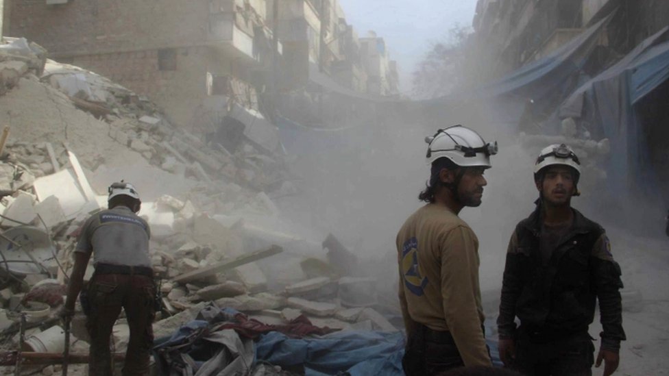 التايمز: قصة مدينتين، أجواء قاتمة تخيم على حلب والموصل