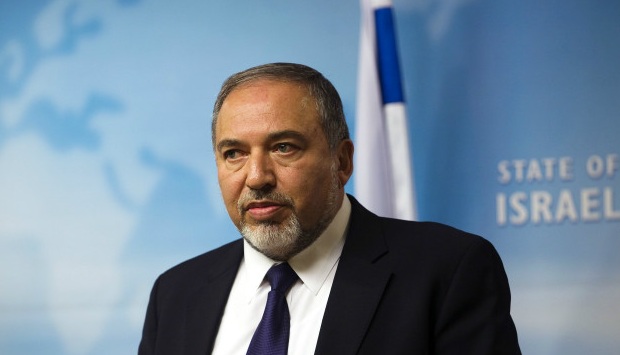 من هو أفيغدور ليبرمان وزير الدفاع الإسرائيلي الجديد؟