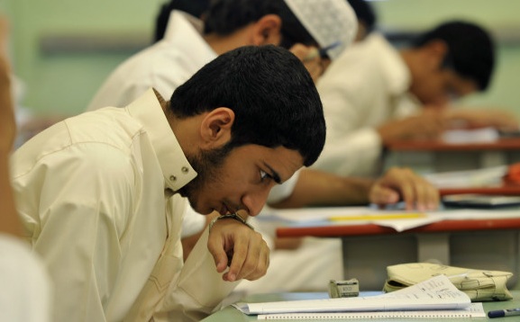 لماذا تحول الغش في الامتحانات إلى ظاهرة في العالم العربي؟