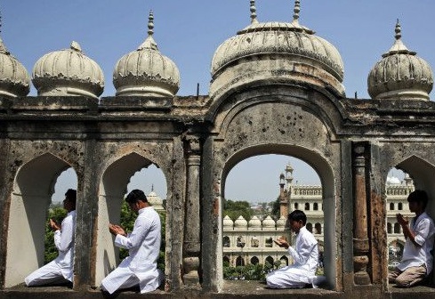 زكاة الفطر تنقذ مئات المسلمين من السجون في الهند