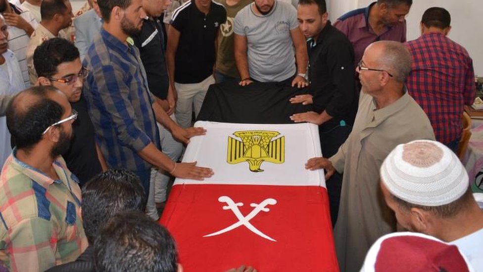 جنازة جندي قُتل في أعمال العنف في سيناء